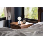 Lampă de masă din metal alb mat, acrilic cu efect de cristal, reglabil, variator de intensitate luminoasă cu atingere continuă, culori fixabile, memorie, Acu CR18650 1200mAh, ø: 105mm, I: 200mm, LED 2,5W 12V, sursă 243lm, ieșire 173lm, CCT 2700-6500K - imagine 2
