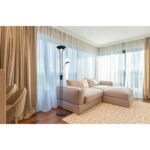 Lampă cu stativ metal, negru/aur, sticlă alb, acrilic satinat, cablu PVC negru, reglabil, dimmer, flexo, ø255mm, I:1800mm, lungime cablu 1800mm, LED 20W 230V 2200lm sursă, 1690lm ieșire, 3000K, LED 5,5W 230V, 640lm sursă, 350lm ieșire, 3000K