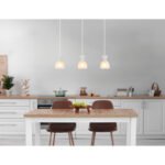 Lampa suspendată, metal alb mat, sticlă opală, cablu PVC alb, înălțimea poate fi scurtată, LxLxH: 650x130x1200mm, excl. 3x E14 40W 230V