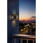 Lumină solară aluminiu turnat sub presiune negru mat, plastic negru/opal, comutator cu buton, comutator în trepte, IP65, poate fi utilizată cu vârf de sol sau ca lumină de perete, LxLxH: 140x140x36mm, incl. LED 1.2W 3.7V, 3000K