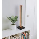 Lampă de masă din metal negru mat, lemn maro închis, aluminiu negru mat, plastic opal, cablu PVC negru, întrerupător pe cablu, abajur din aluminiu cu decor stea - găuri perforate, LxLxA: 120x120x480mm, LED 8W 230V, sursă 800lm, putere 160lm, 3000K