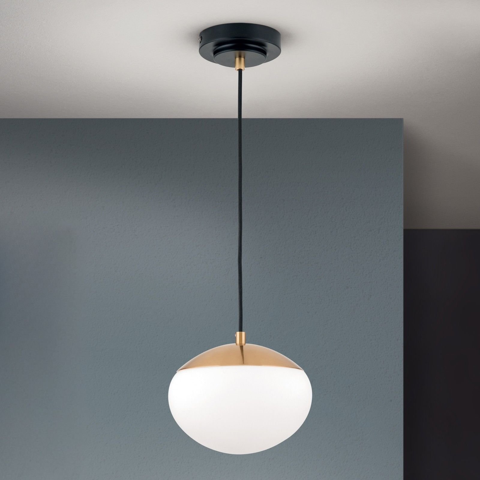 060.1811-01_01_n2 Pendul JOSEPHINE, 1 lampa E27, otel negru, abajur sticla opal, diametrul 18cm ORION - imagine 1