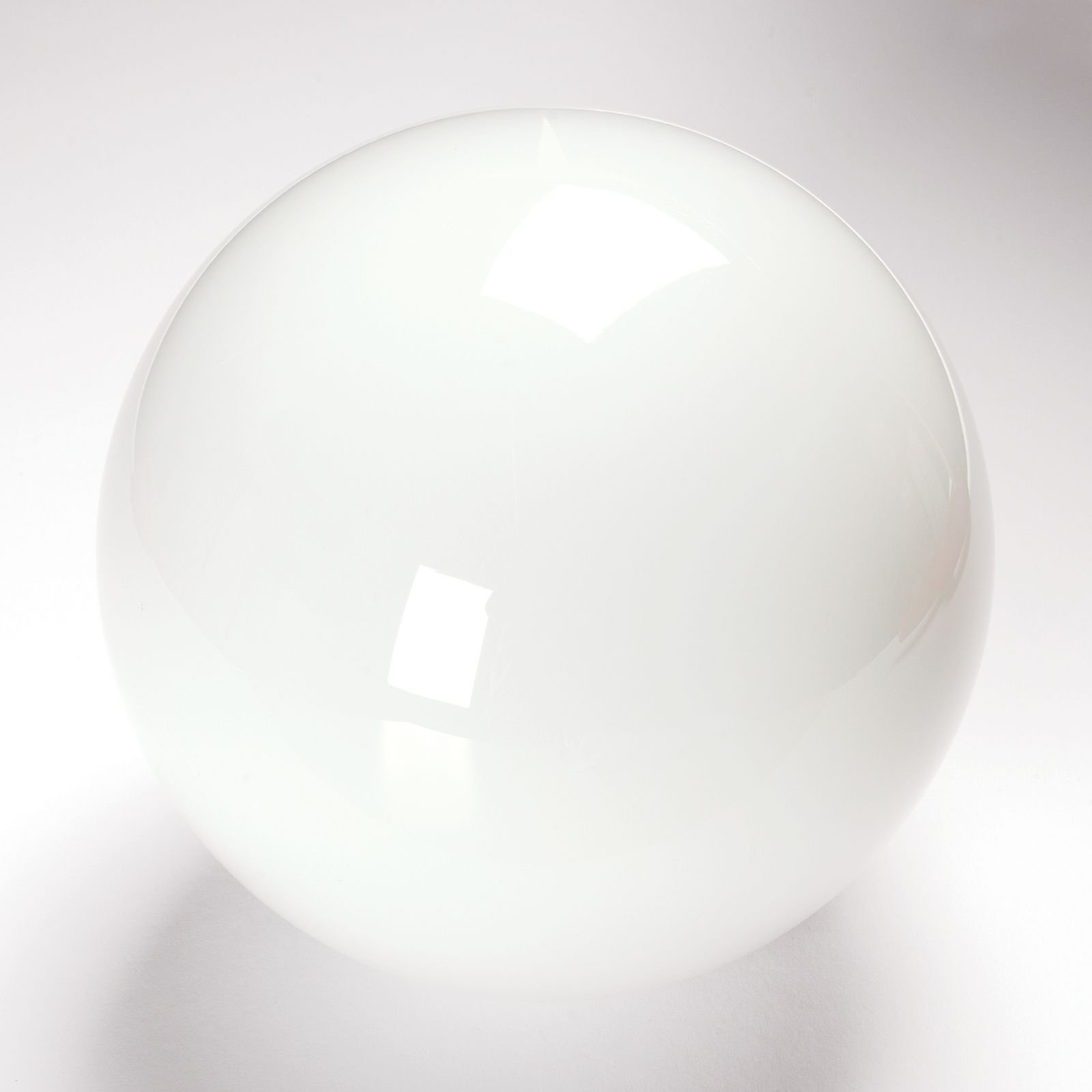 2c827401-70d3-4591-bb17-af5cd35e3e2a Abajur din Sticlă Groasa Opal, Diametrul 150mm, Înălţime 150mm, Finisaj Opal-lucios, Orificiu 41mm ORION - imagine 1