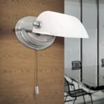 Lampa de perete HARVARD, Baza soclu alama solida, Nuanta crom satinat, Abajur de sticlă opal alb lucios, Comutator cu snur de tragere, E14, 40W, Inaltime 32cm ORION