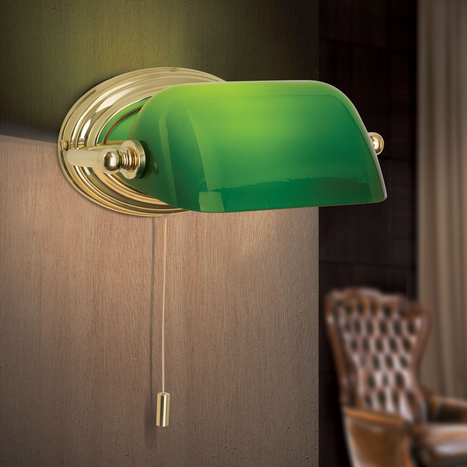 ca87ef8c-c315-427f-b0db-3de8ff81c793 Lampa de perete HARVARD, Baza soclu alama solida, Nuanta alama aurie, Abajur de sticlă verde pivotant, Comutator cu snur de tragere, E14, 40W, Inaltime 32cm ORION - imagine 1