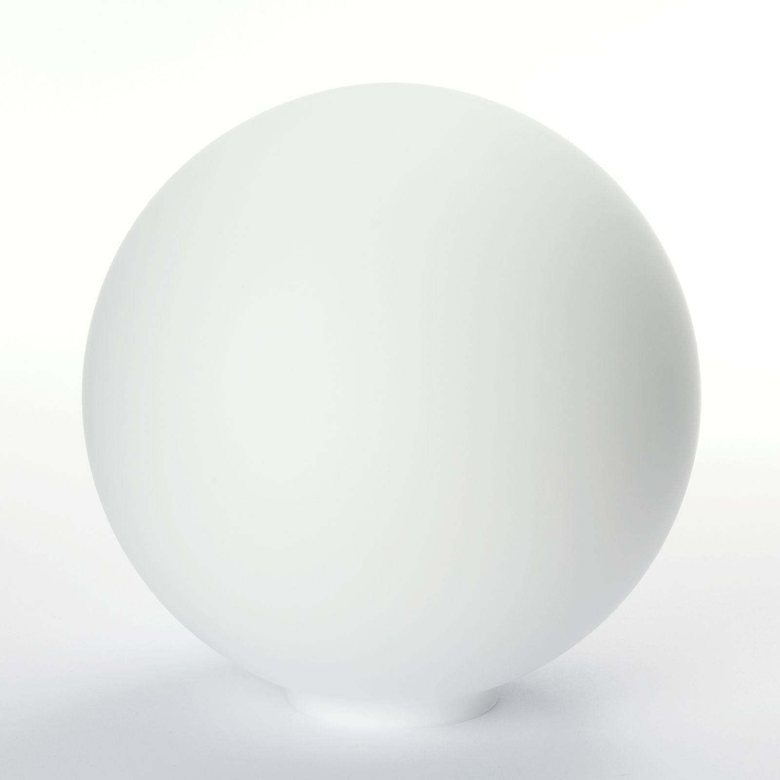 ce217c79-cc2f-4157-b9b4-62e01e2a5d71 Abajur Rotund din Sticlă Groasa Opal, Diametrul 135mm, Înălţime 135mm, Finisaj Opal-mat, Orificiu 42mm ORION - imagine 1