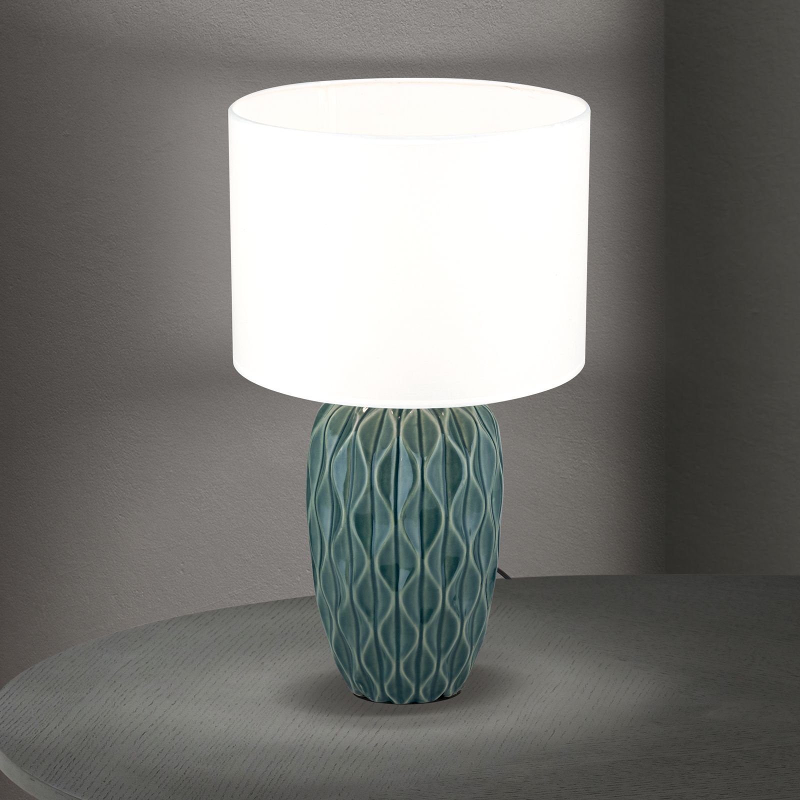 ec95a10b-f0e1-460b-a30a-e5a68d5f4b64 Lampa de masa TORTUGA, Baza ceramica verde, Abajur nuanta alba din stofa, E27, 40W, Inaltime 49.5cm ORION - imagine 1